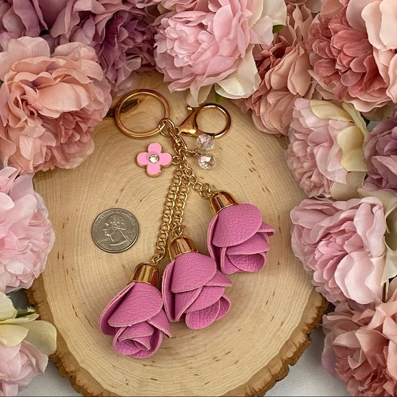 Pink Triple Rose Charm with Beads Keychain - Picture 14 of 15